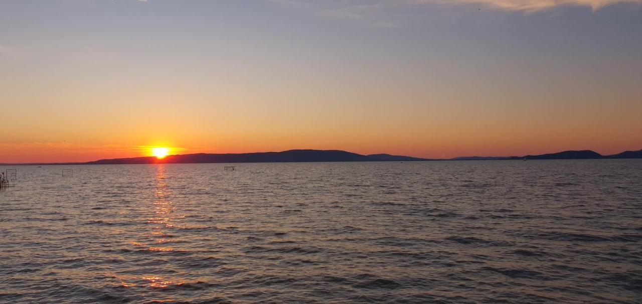 Topart Apartman I Balatonfenyves Exterior foto